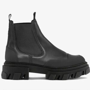GANNI cleated low Chelsea boots in black